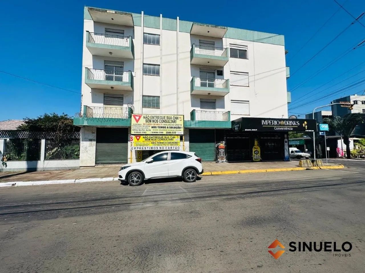 Prédio comercial e residencial