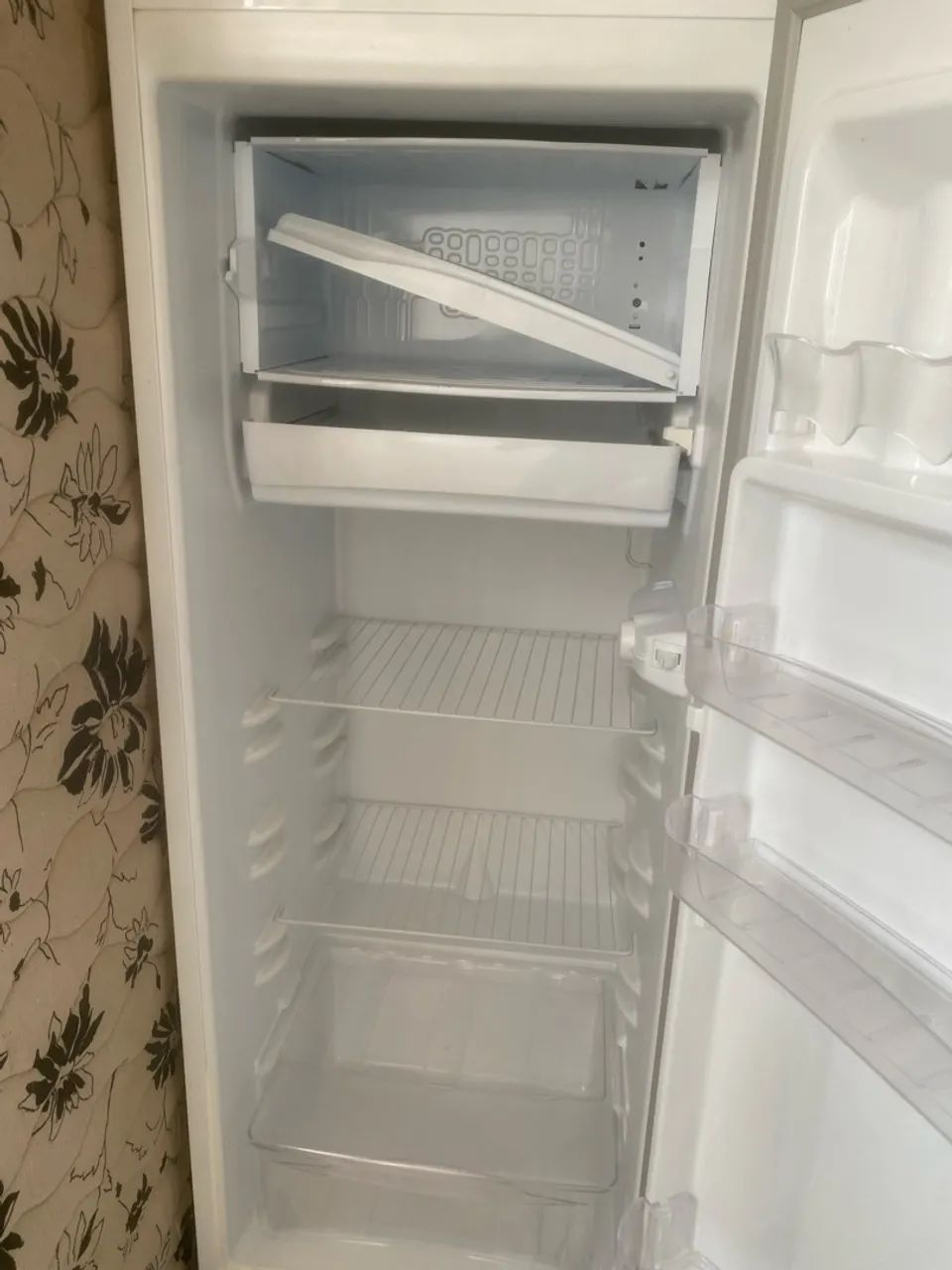Geladeira EM PERFEITO ESTADO  - Foto 5