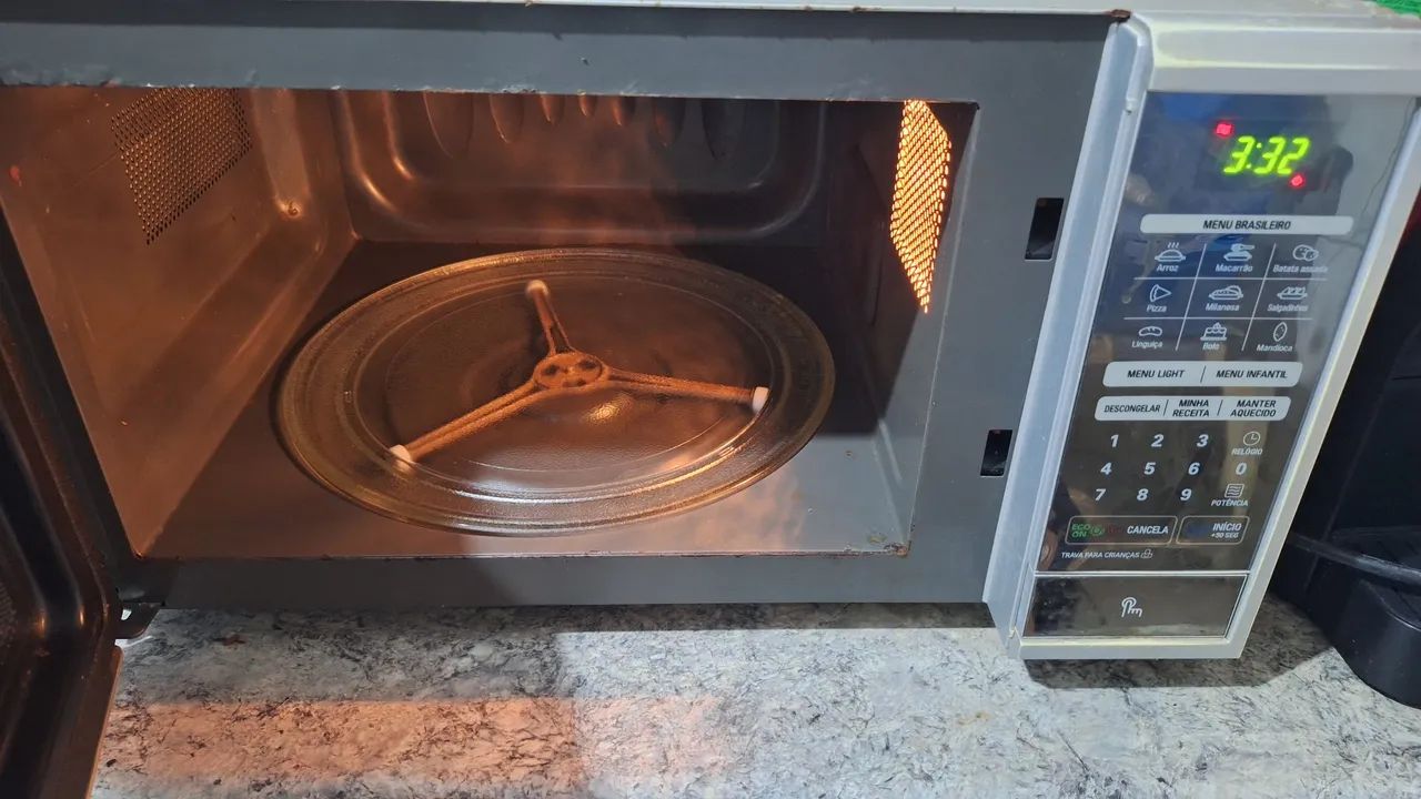 Micro-ondas LG 30L - Super conservado - Foto 2