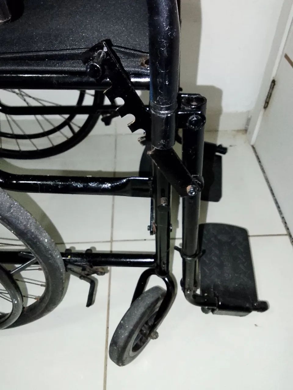 Cadeira de rodas adaptável  - Foto 2