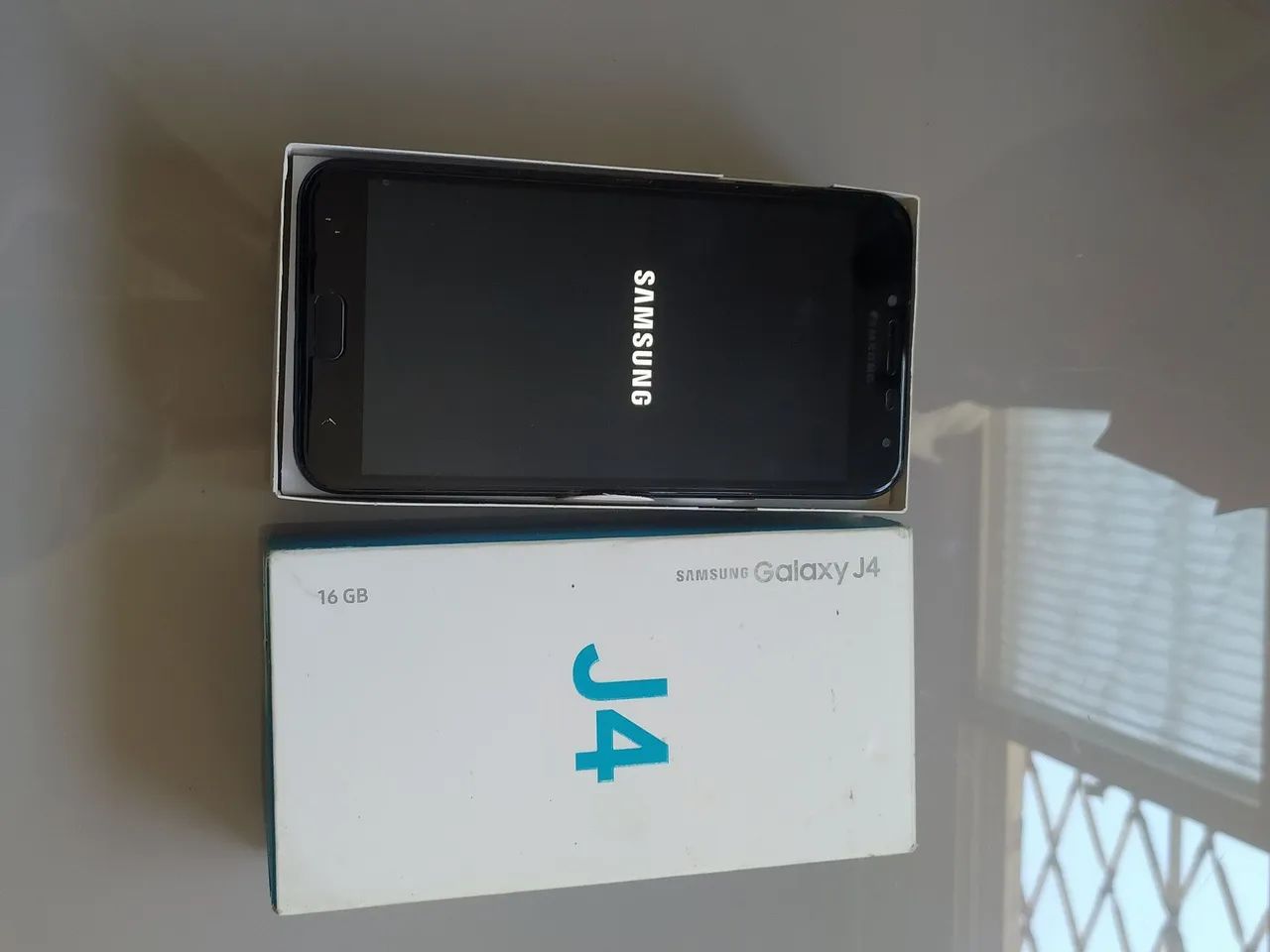 Celular Samsung J4