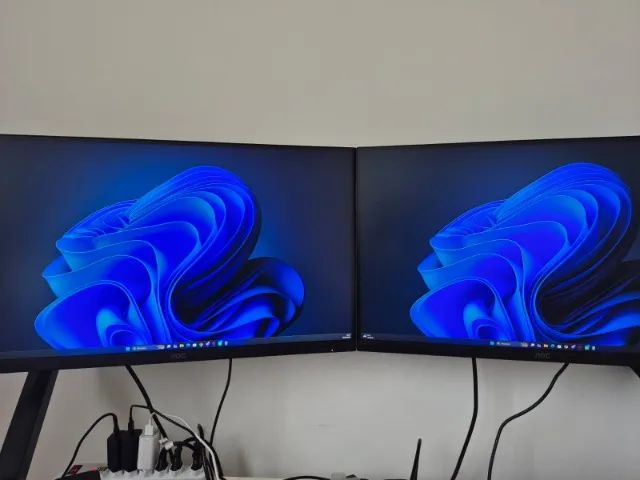2 Monitores AOC 27 polegadas 