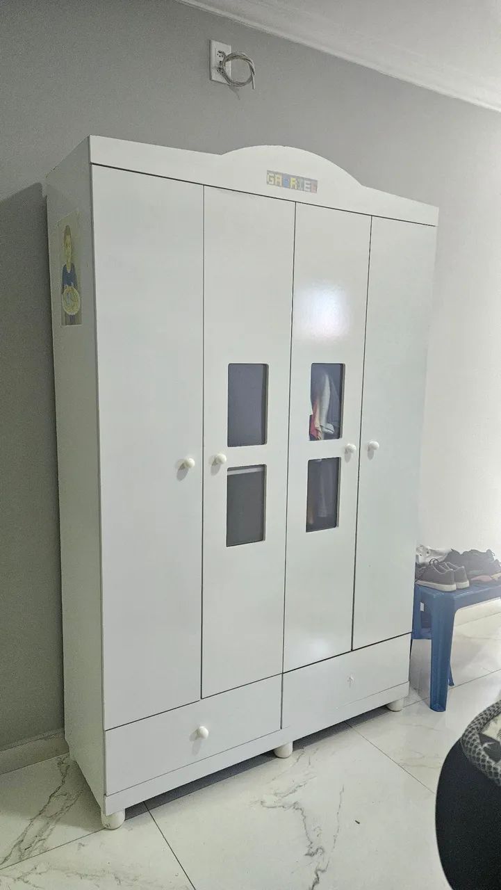 Vendo Guarda roupa de bebê em mdf.