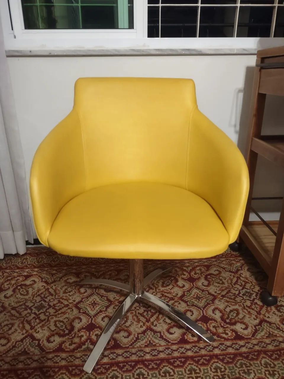 Conjunto de mesa e cadeiras de madeira  - Foto 4