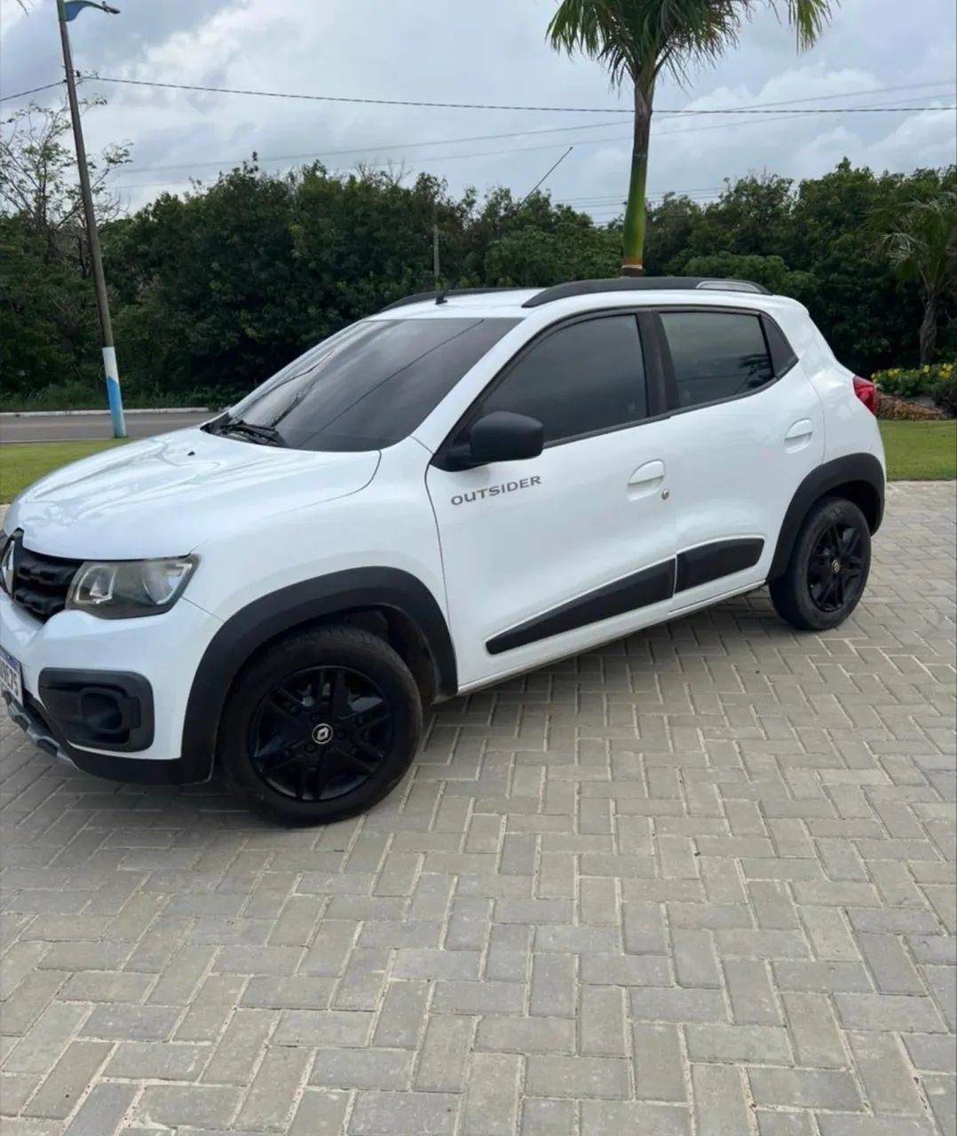 Renault Kwid Outsider 1.0 Flex 12V 5P Mec. 2020