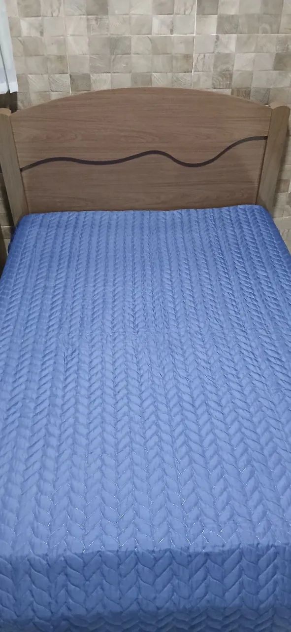 Cama casal com cabeceira 