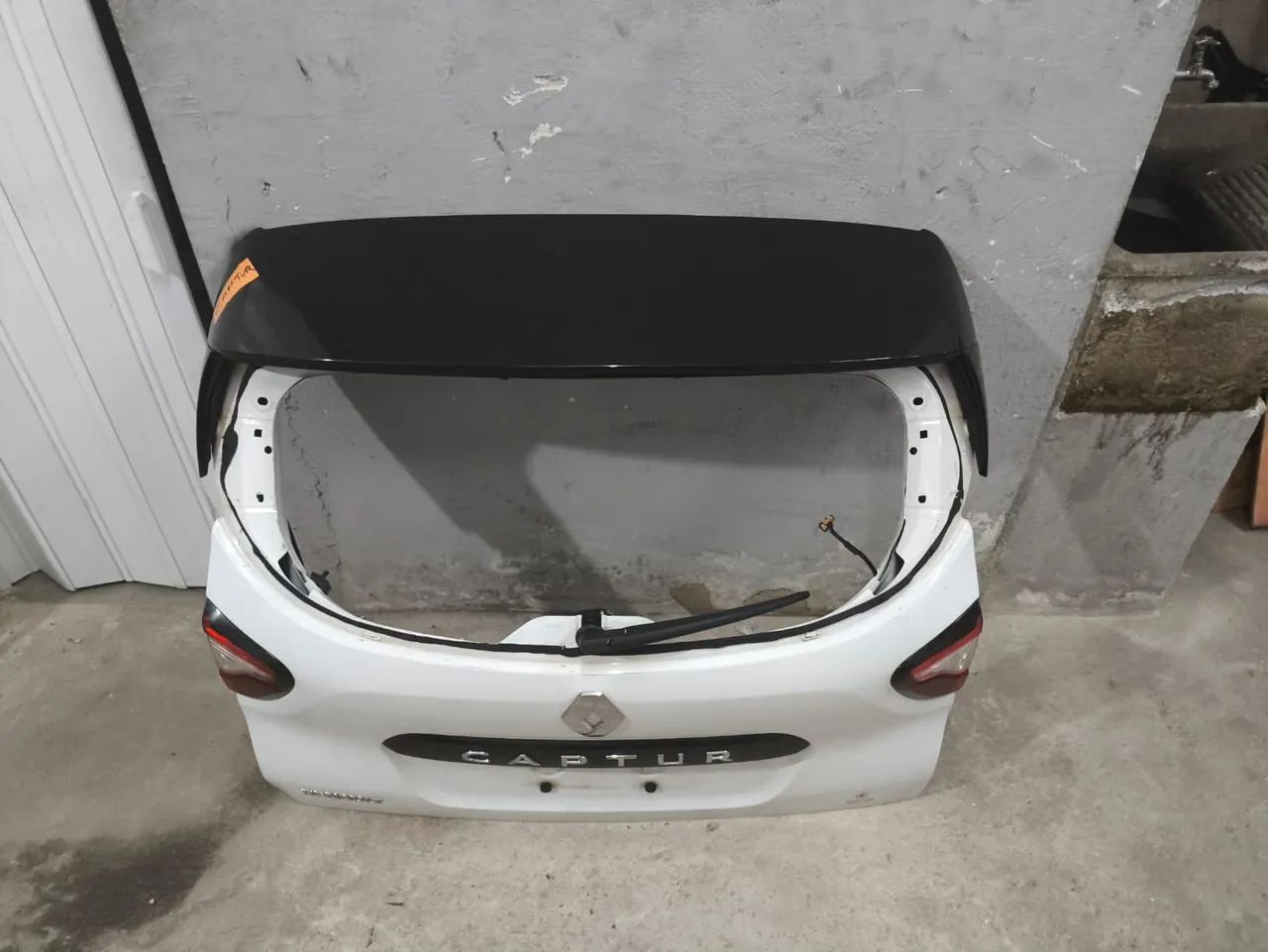 Tampa traseira Renault captur 17/21
