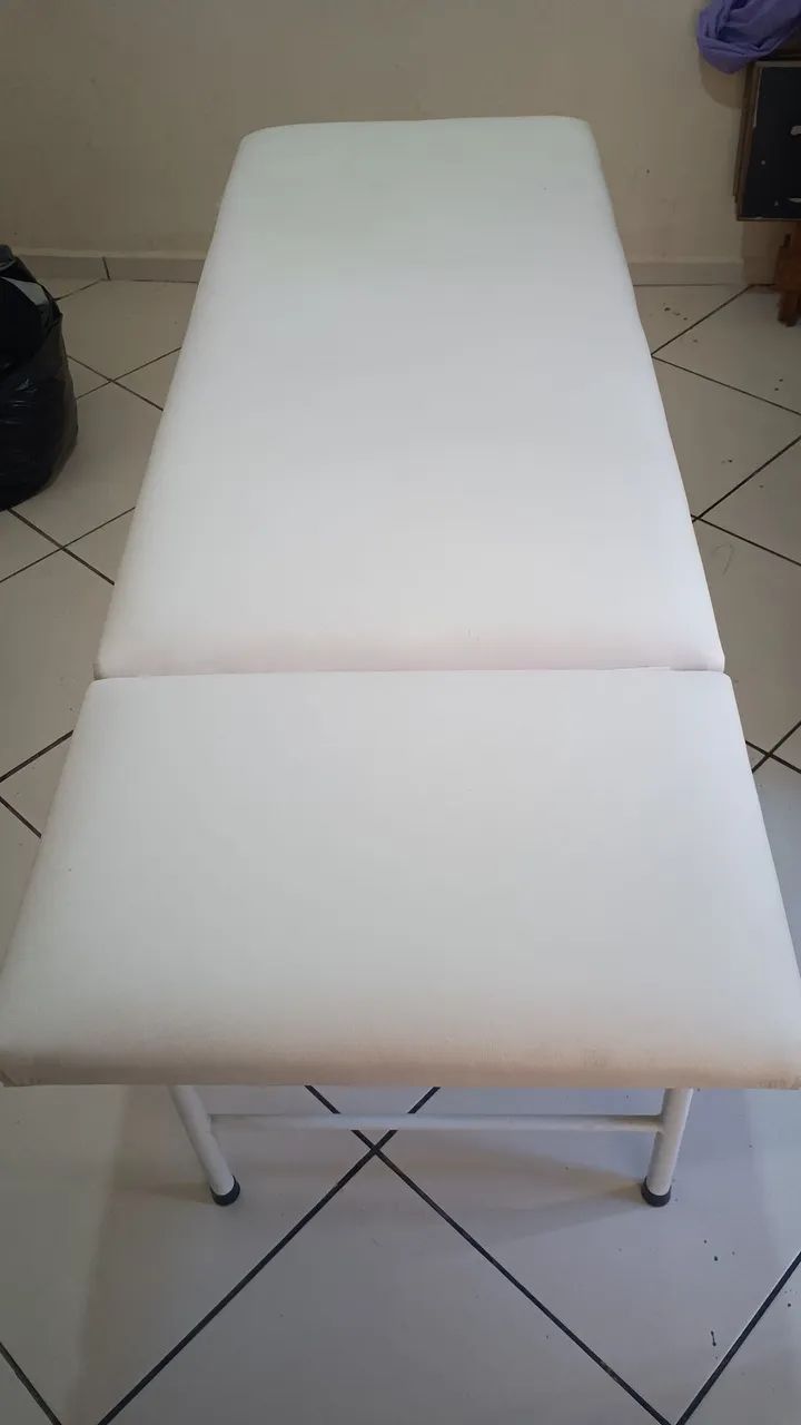 Vende se maca de massagem semi nova. - Foto 2