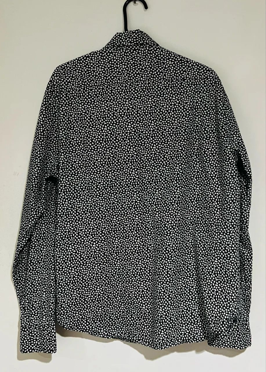 Camisa masculina Levis preta e branca M - Foto 5