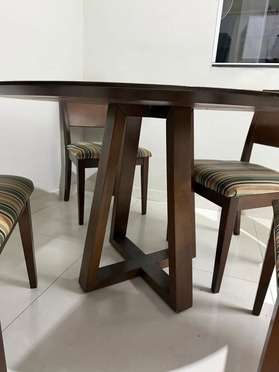 Mesa de jantar 4 cadeiras - Foto 2