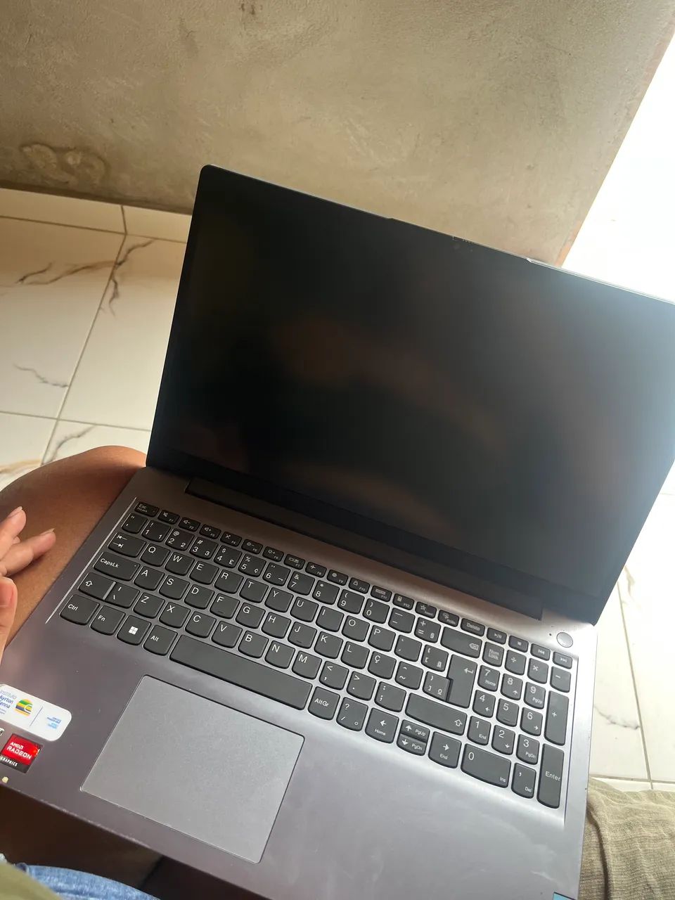 Notebook Lenovo IdeaPad 3 82MFS00100 AMD Ryzen 5 5500U 15,6" 8GB SSD 256 GB - Foto 4