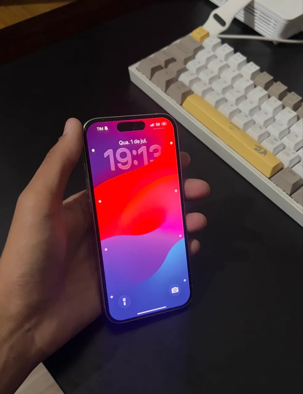 iPhone 15 pro 128Gb Branco titânio  - Foto 3
