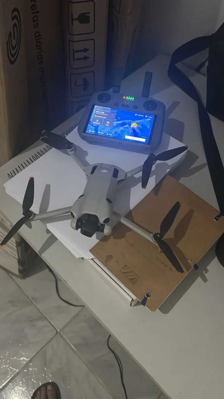 # DJI Mini 4 Pro Fly More Combo + RC 2 + 3 Baterias + Bolsa de Lona - Foto 3