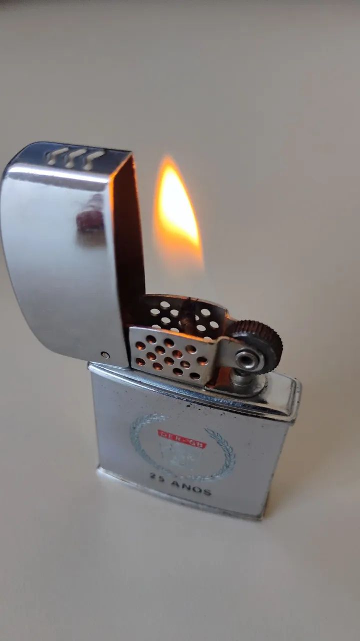 ISQUEIRO DÉCADA DE 60 MARCA FAROL 
