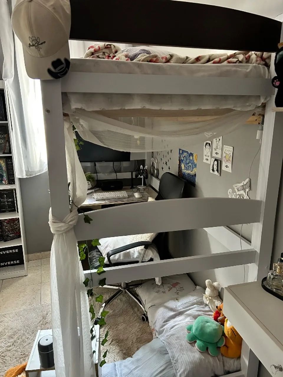 Cama Suspensa em Madeira Maciça - Foto 4
