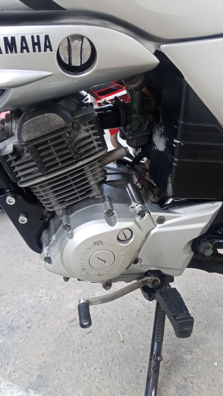 YBR 125 - Foto 2