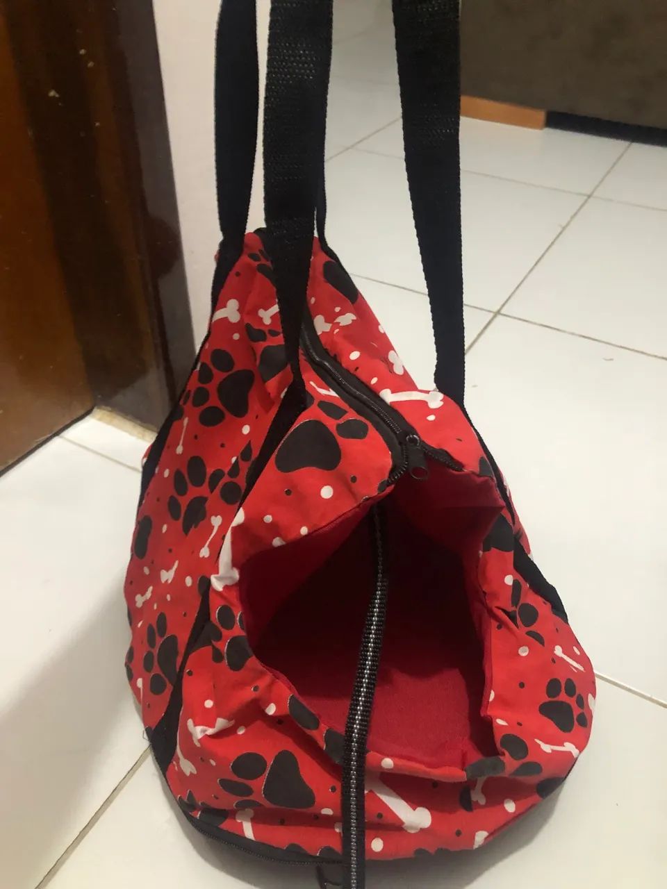 Caixa transportadora e duas bolsas para cães de porte pequenos ? - Foto 2