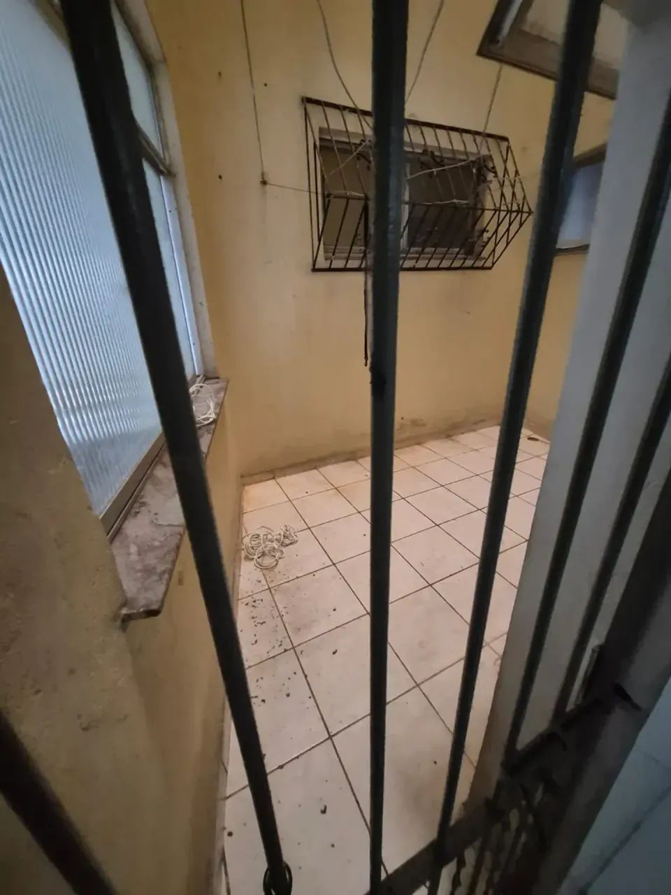 ED SANTA EMILIA - 4 QUARTOS , SENDO 2 SUITES - FATIMA - Foto 3