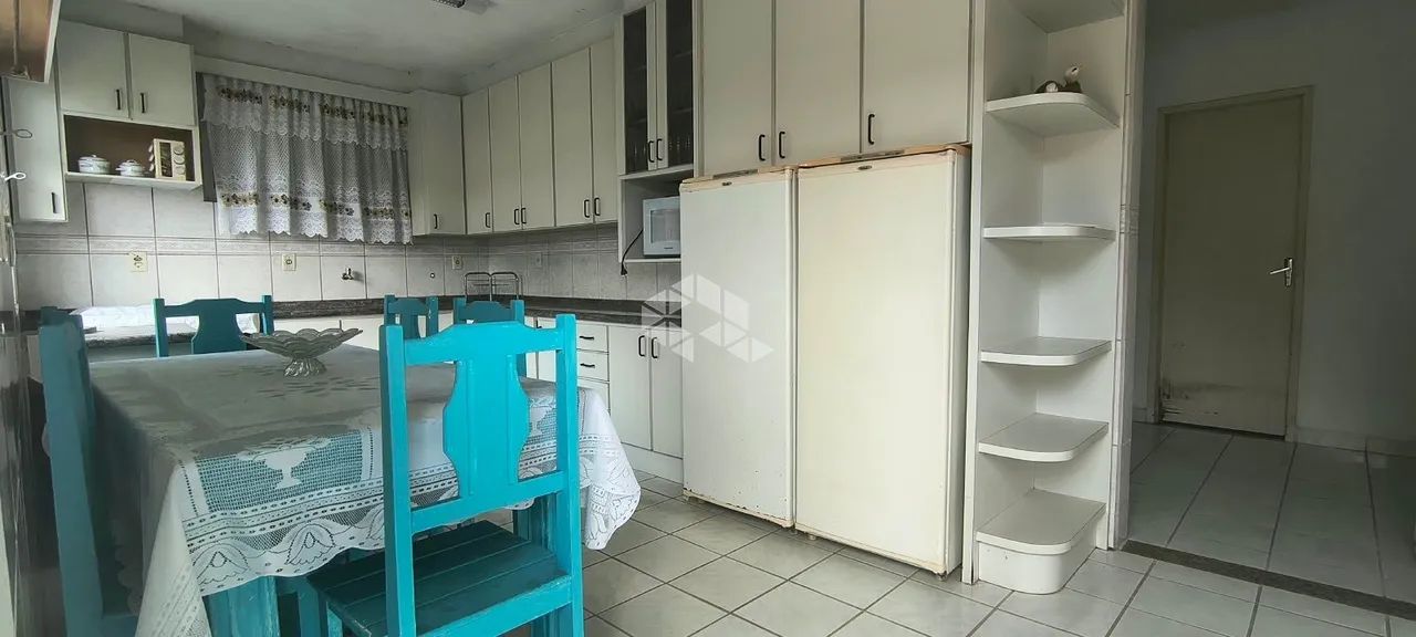 CASA À VENDA COM 4 QUARTOS E 2 VAGAS DE GARAGEM NA TRINDADE - Foto 4