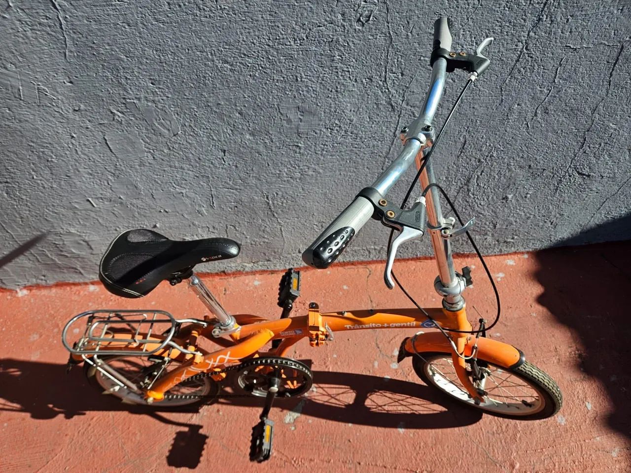 Bicicleta aro 12 dobrável  - Foto 3