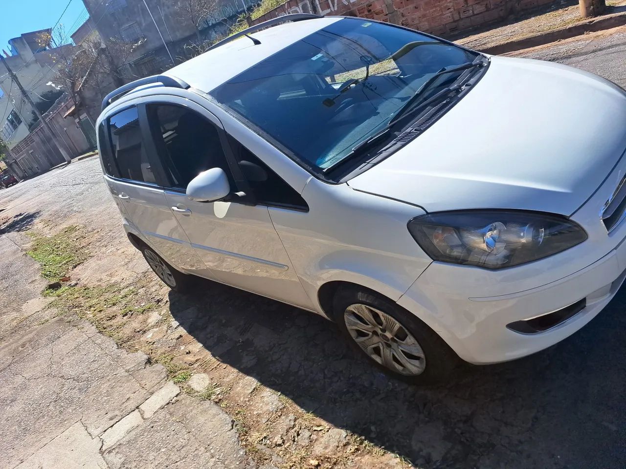 Fiat Idea Attractive 1.4 Fire Flex 8V 5P 2016 - Foto 2