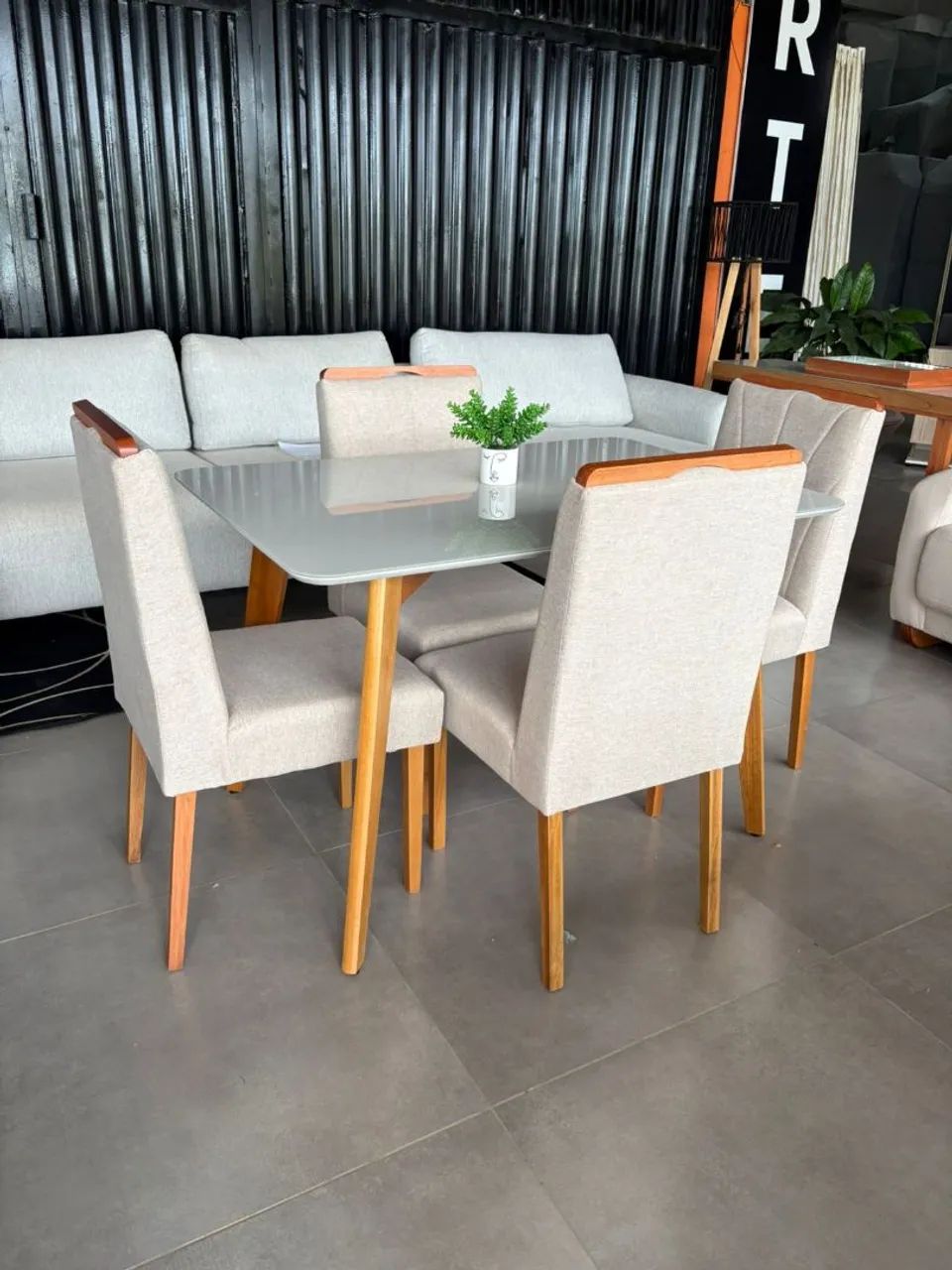 Mesa Anne com 4 cadeiras JK - Nova  - Foto 2