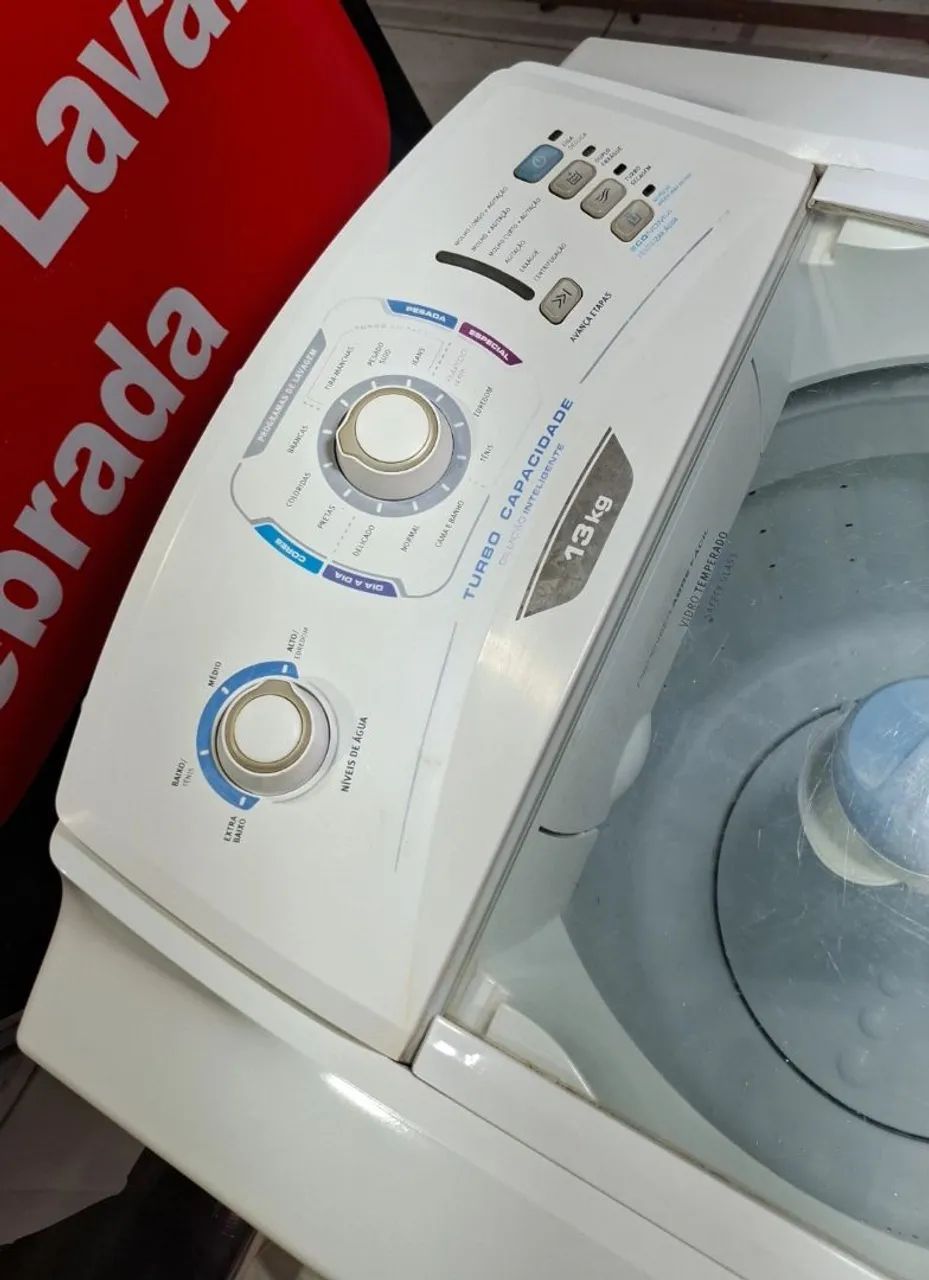 Vendo máquina de lavar roupa Electrolux 13kg moderna funcionando perfeitamente! - Foto 5