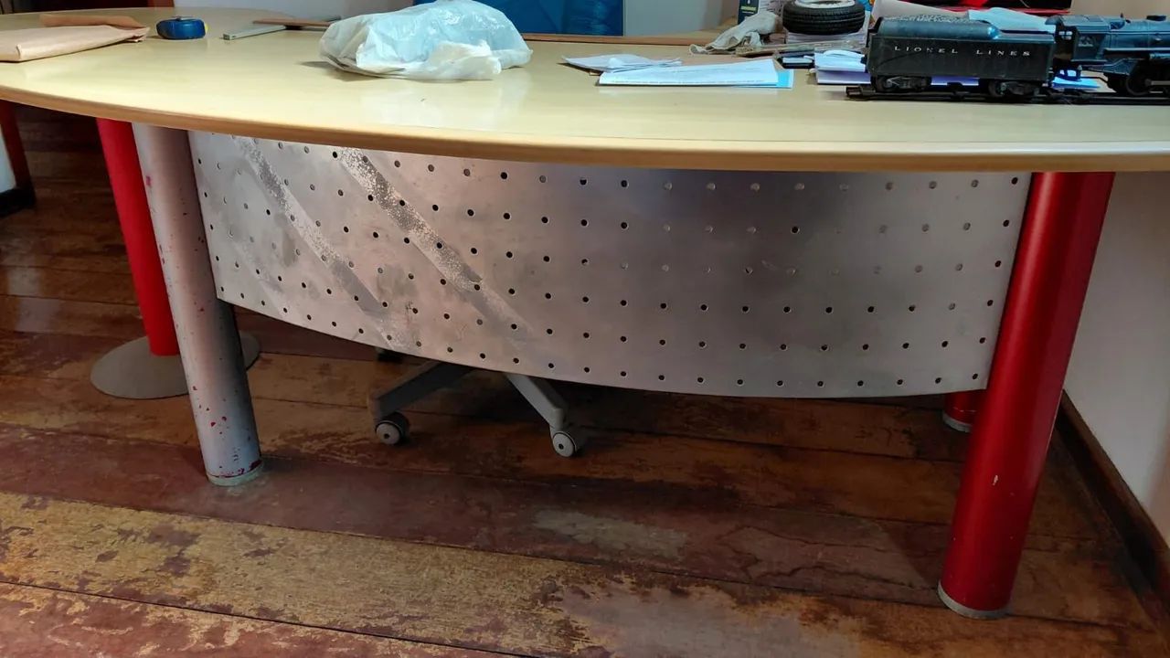 Mesa de Escritório em Ótimo estado...