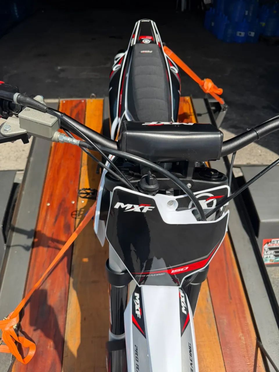 moto mxf 150cc com carrocinha - Foto 5