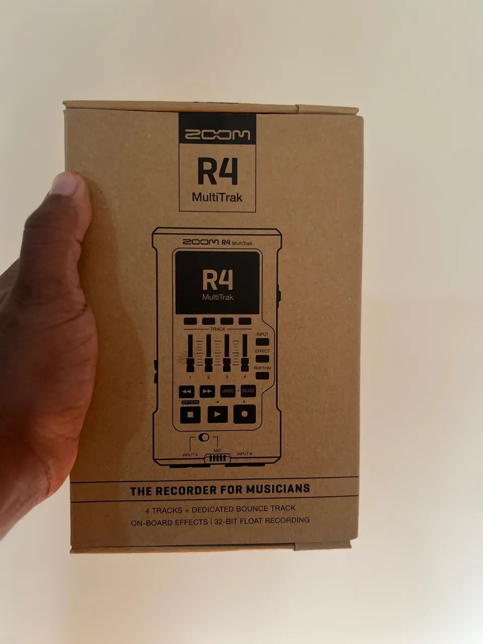 Zoom R4