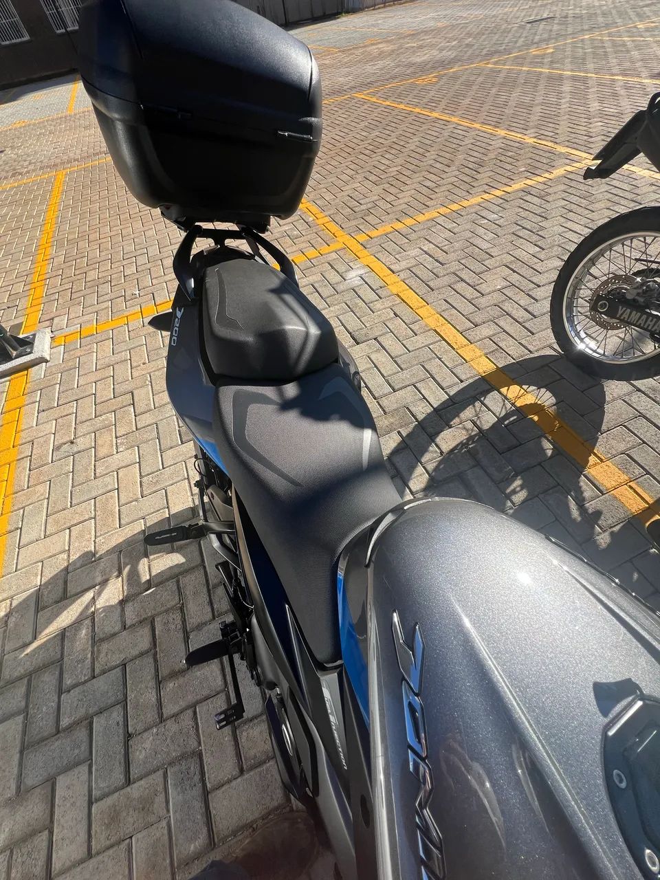 Bajaj dominar 200 sem 
