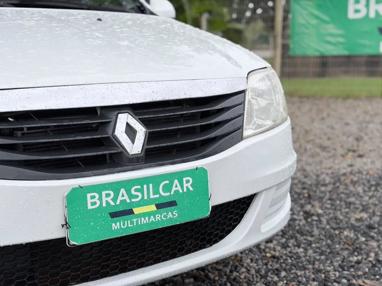 Renault Logan Expression Hi-flex 1.6 8V 4P 2013 - Foto 4