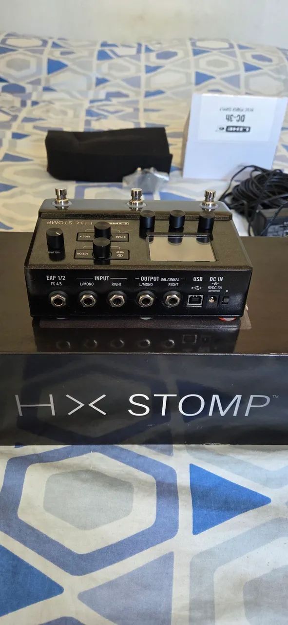 Pedaleira Line 6 HX Stomp Multi-efeitos Guitarra e Baixo - Foto 5