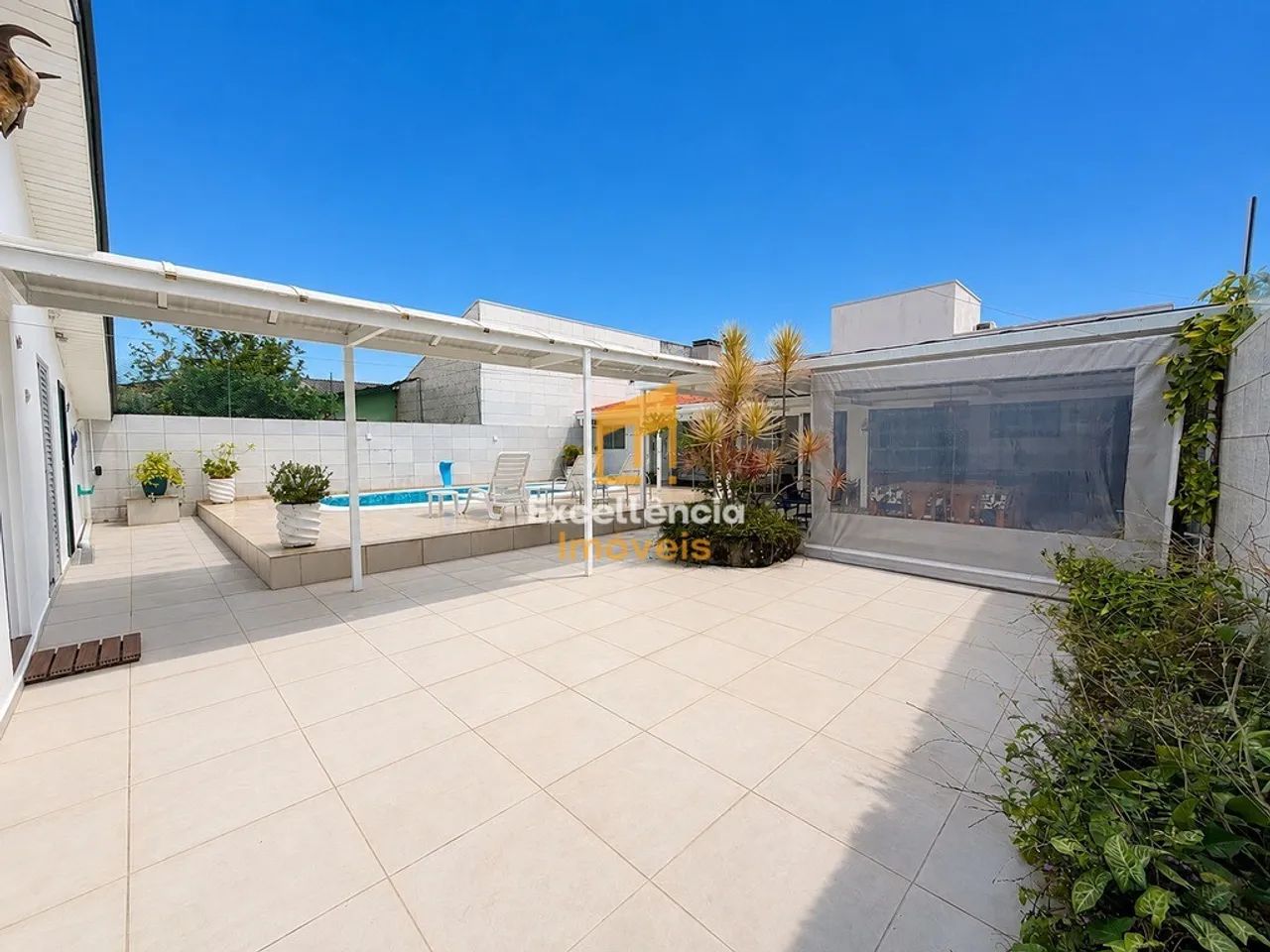 Casa com Piscina, 4 dormitorios Guarapari - Foto 4