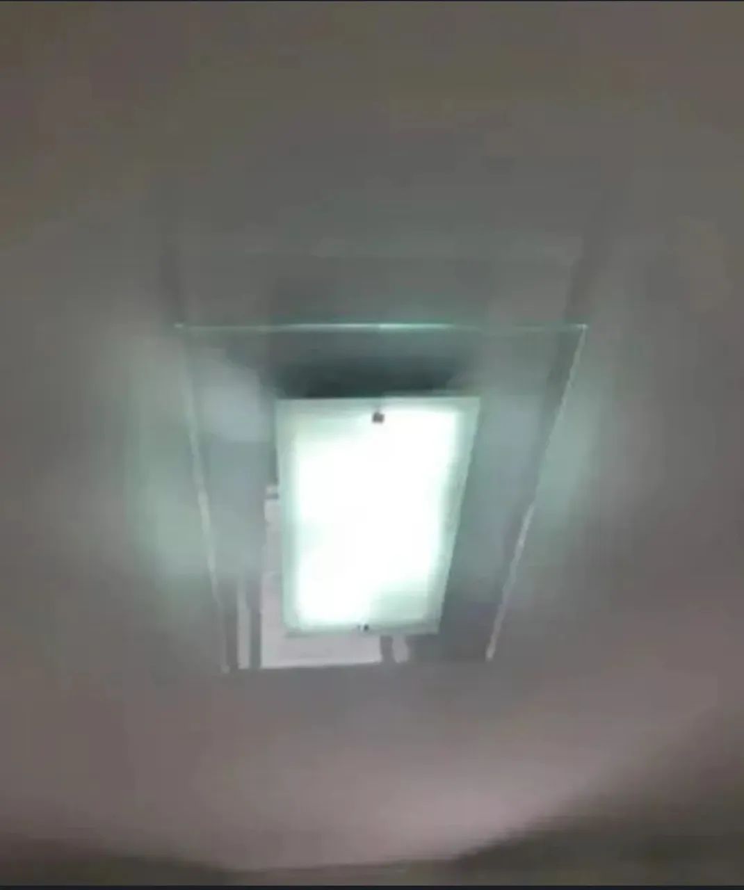 Luminária grande 
