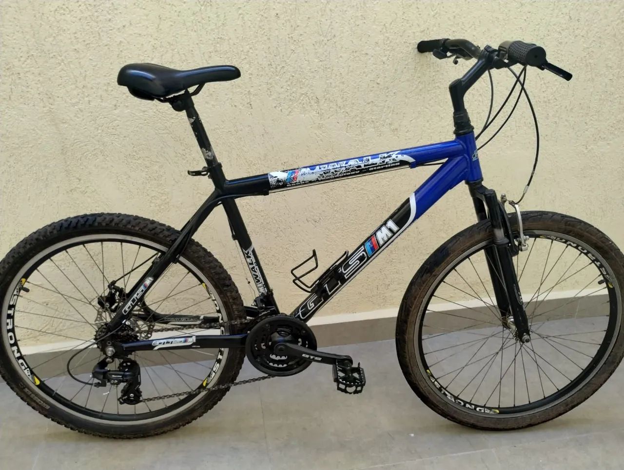Bicicleta GTS muito nova  400.00