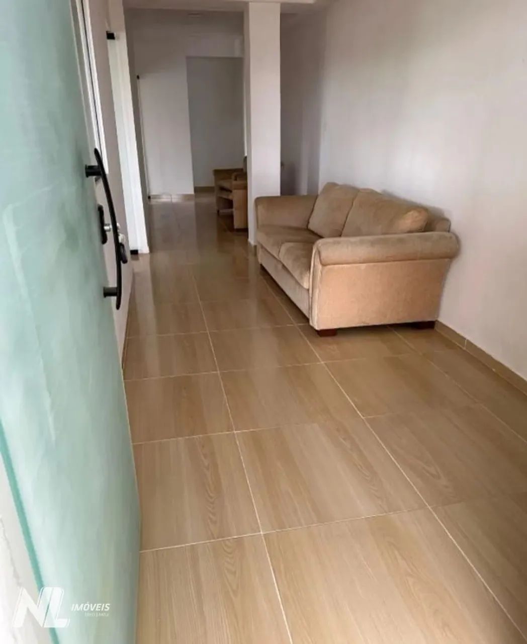 Galpão com salas comerciais em Candelária  400m² - Foto 3