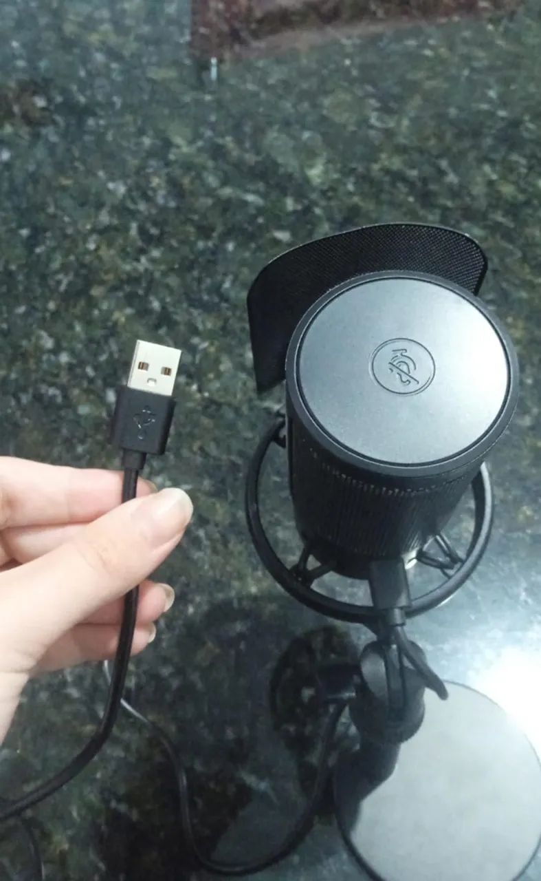 Microfone Gamer Profissional Com Led Rgb Condensador Bk805c Cor Preto Com Conector De Moni - Foto 5