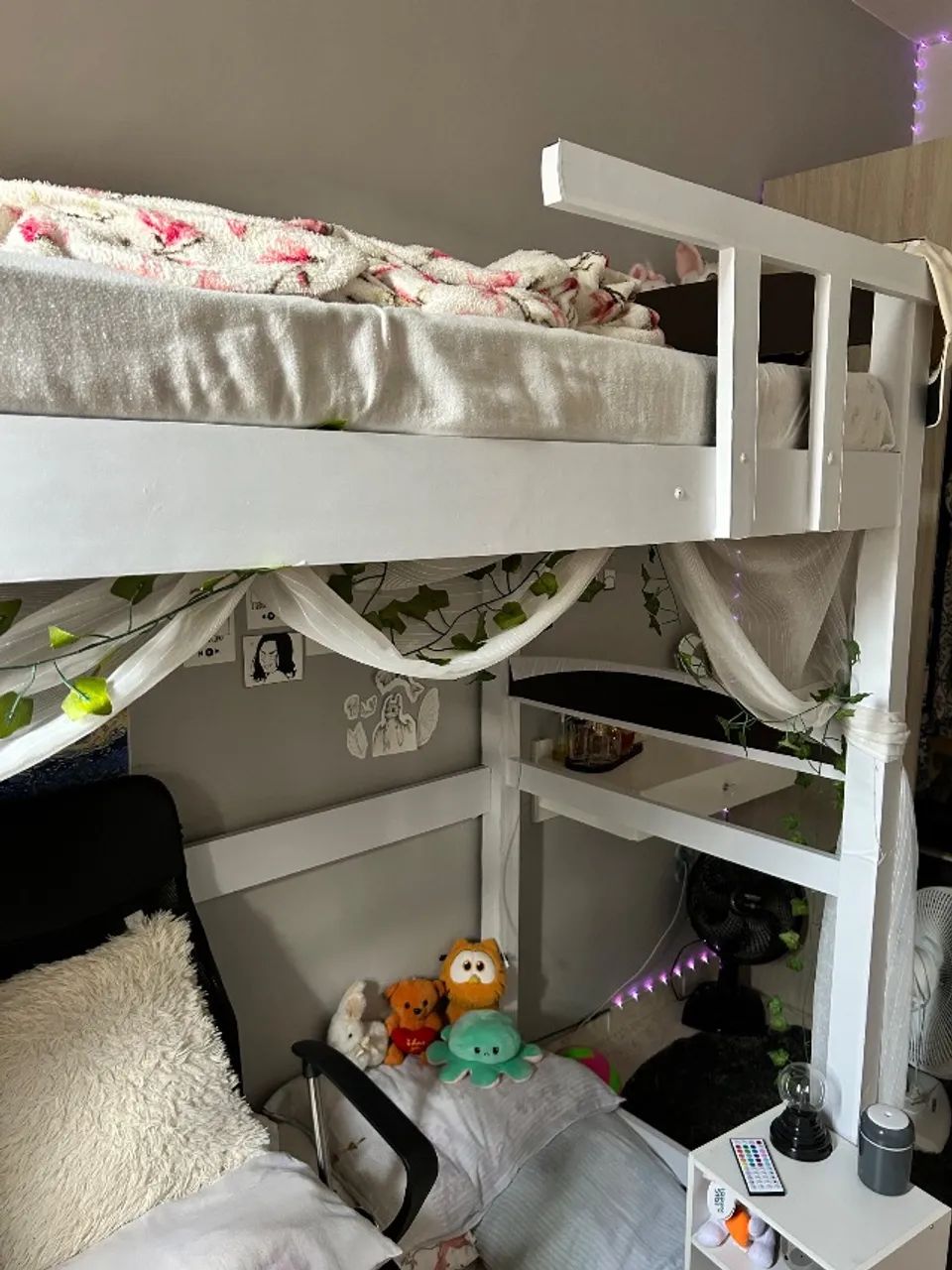 Cama Suspensa em Madeira Maciça - Foto 3