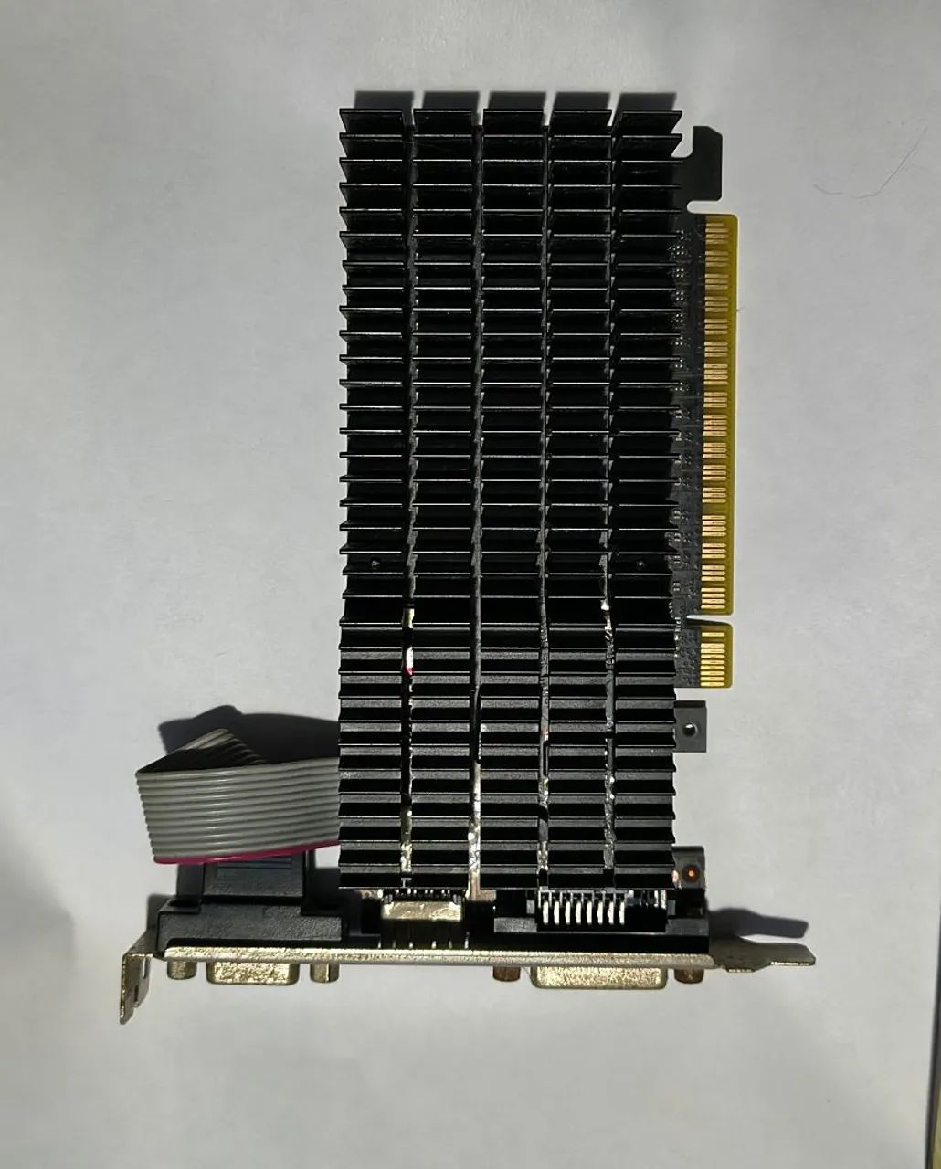 GT 710 2 GB VRAM - AFOX - Foto 4