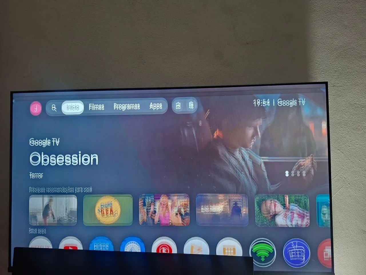 TV Philips com ponto a tela trêmula 