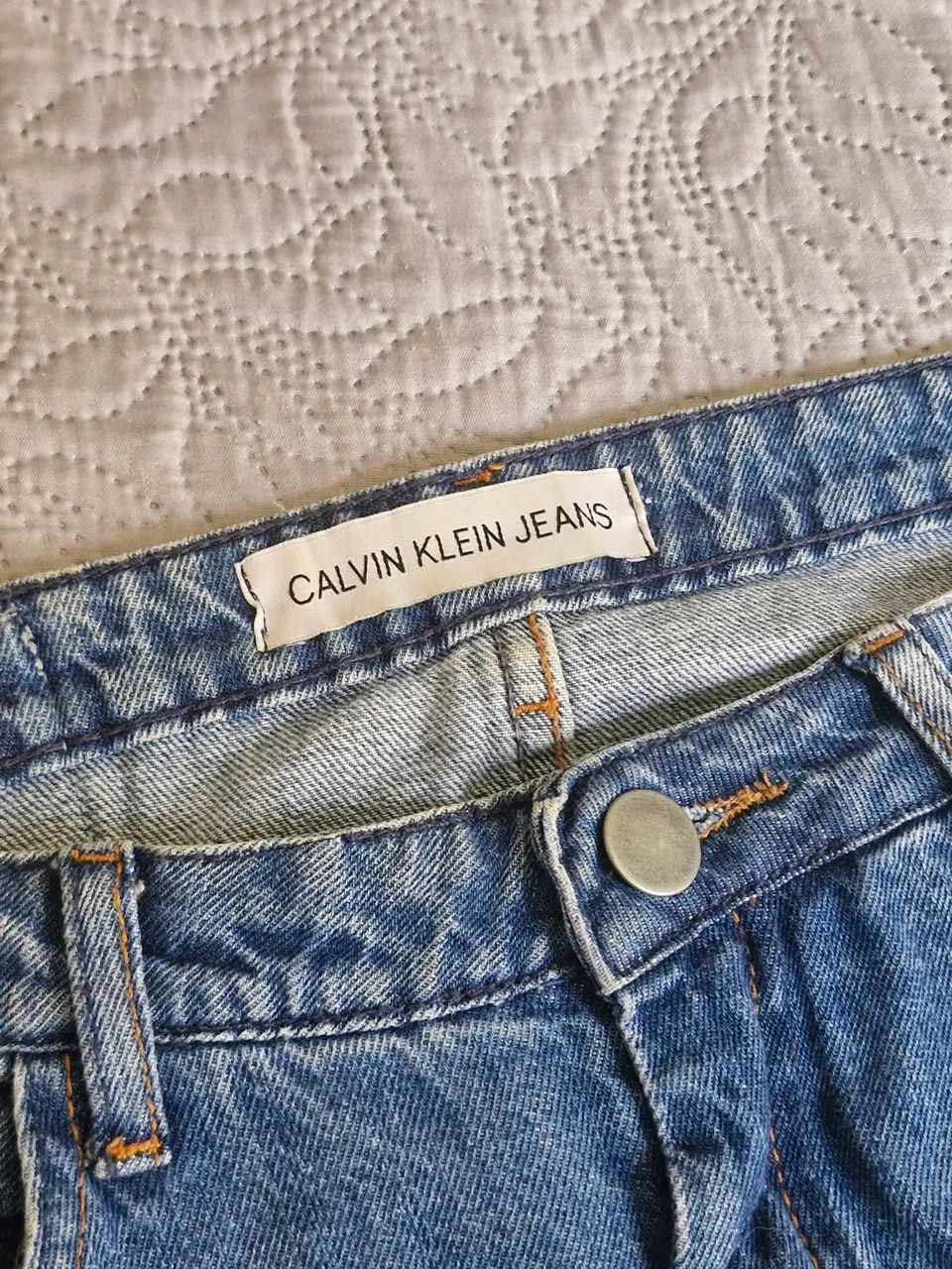 Calça Calvin Klein - tamanho 42 - Foto 2