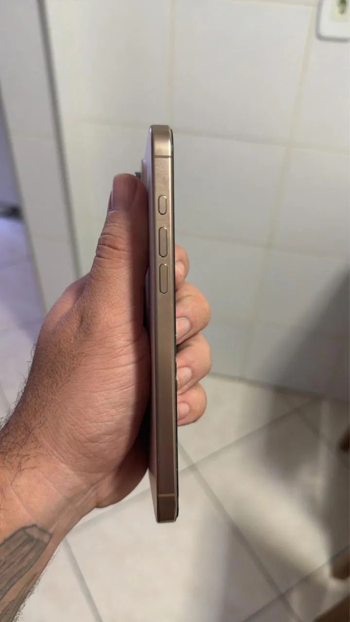 iPhone 16 pro Max  - Foto 4