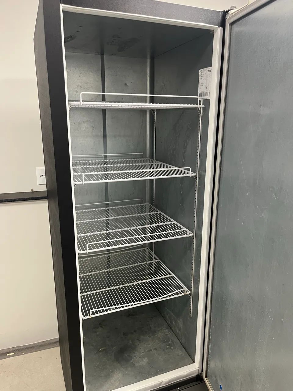 Expositor/Freezer Vertical Gelopar 578L - GTPC 575 1 Porta