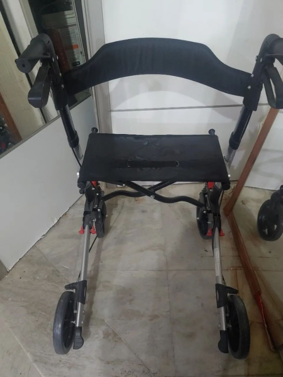 Andador para idosos - Foto 4