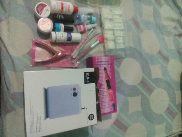 Vendo kit completo de manicure unha em gel tudo novo