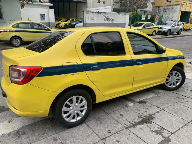 Ex taxi - Logan Expression 1.6 2015 financio com pequena entrada - Foto 3