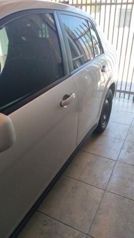 Troco por menor valor Nissan Tiida - Foto 2