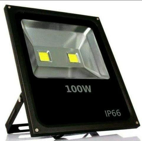 Refletor 100W Super Led IP66 Bivolt Slim Prova Dagua Branco Frio
