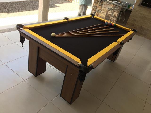 Mesa de Bilhar com Redes Cor Imbuia Bordas Amarelas Tecido Preto Modelo FRW1478